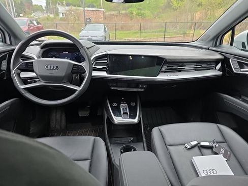 Used 2023 Audi Q4 e-tron Premium Plus w/ Premium Plus AWD/4WD image 10