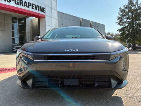 Used 2025 Kia K4 FWD image 3