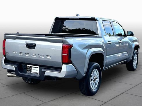 Used 2025 Toyota Tacoma SR5 RWD image 13