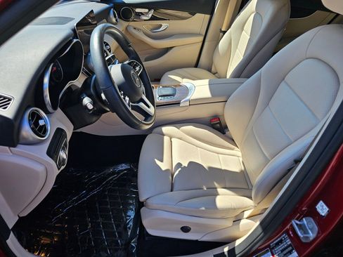 Used 2021 Mercedes-Benz GLC 300 4MATIC image 22