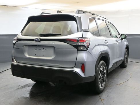 Certified 2025 Subaru Forester Premium AWD/4WD image 5