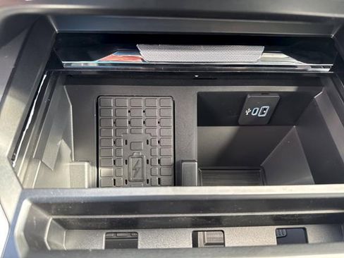 New 2025 Ford F250 Lariat w/ Chrome Package image 26