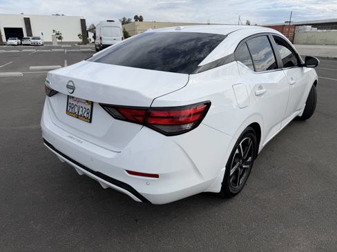 Used 2025 Nissan Sentra SV image 9