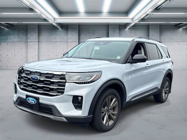 Used 2025 Ford Explorer Active w/ Active Comfort Package AWD/4WD image 1