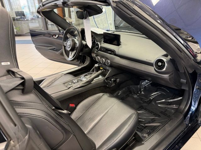 Certified 2025 MAZDA MX-5 Miata RF Grand Touring RWD image 18