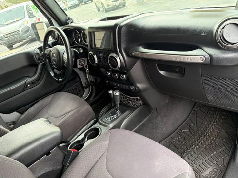 Used 2013 Jeep Wrangler Unlimited Sport image 25