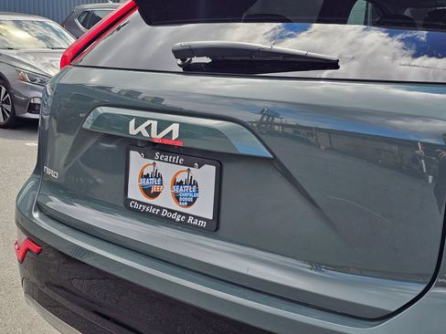 Used 2025 Kia Niro Wind w/ Wind Preserve Package FWD image 13