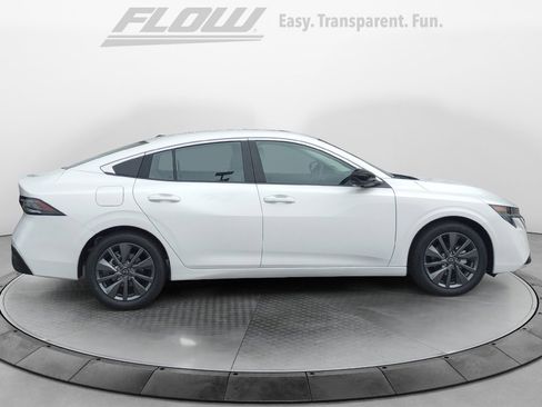 New 2026 Nissan Sentra SL w/ Floor Mat Package FWD image 8