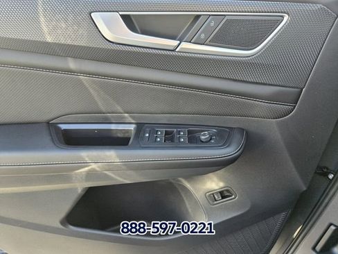 New 2026 Volkswagen Atlas Cross Sport SEL AWD/4WD image 22