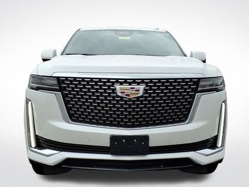 Certified 2023 Cadillac Escalade Premium Luxury image 9