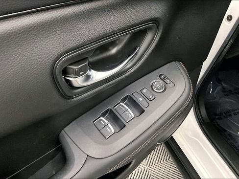 Used 2024 Honda HR-V Sport image 35