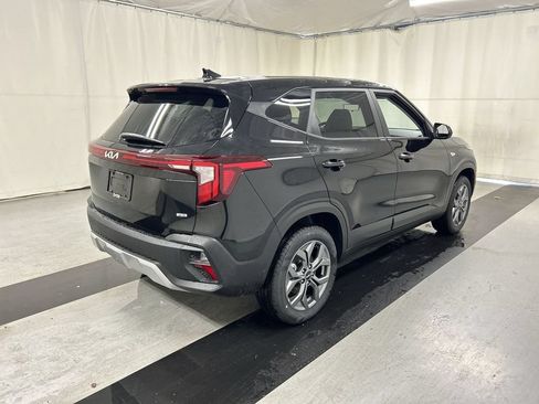 New 2026 Kia Seltos LX AWD/4WD image 2