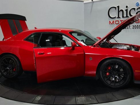 Used 2016 Dodge Challenger SRT Hellcat RWD image 14