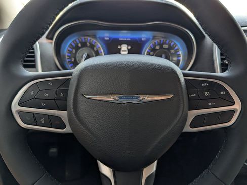 Used 2023 Chrysler 300 Touring L w/ Comfort Group RWD image 23