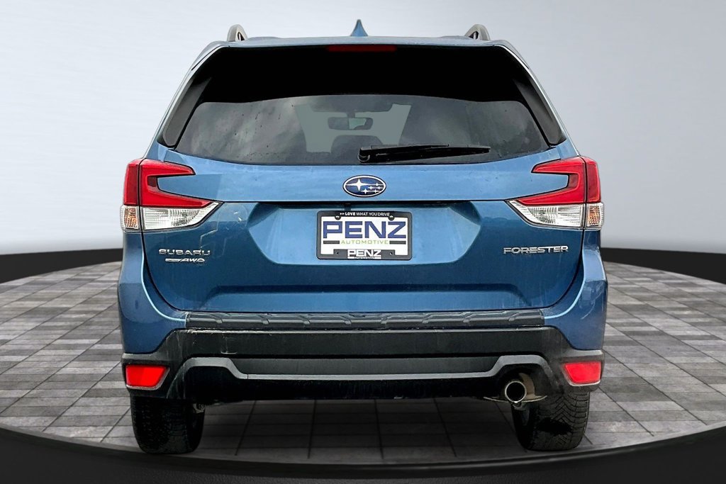 Used 2023 Subaru Forester Limited AWD/4WD image 5