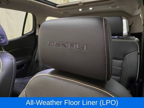 Used 2019 GMC Acadia Denali w/ Technology Package AWD/4WD image 15