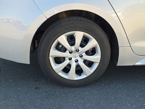 Used 2024 Toyota Corolla LE image 8