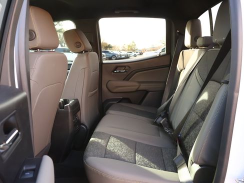 Certified 2024 Chevrolet Colorado ZR2 w/ Technology Package image 22