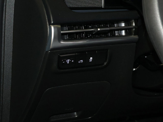 Used 2025 Hyundai Santa Cruz SE AWD/4WD image 25