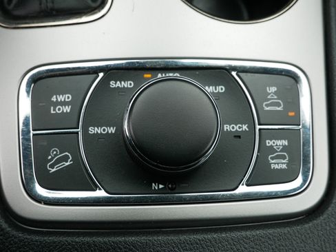 Used 2018 Jeep Grand Cherokee High Altitude image 30