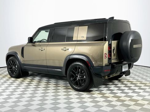 Used 2020 Land Rover Defender 110 HSE AWD/4WD image 7