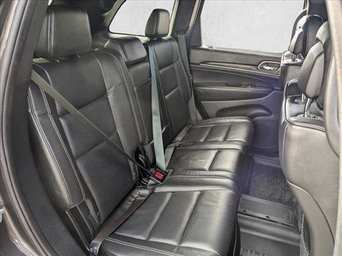 Used 2017 Jeep Grand Cherokee Overland w/ Jeep Active Safety Group image 21