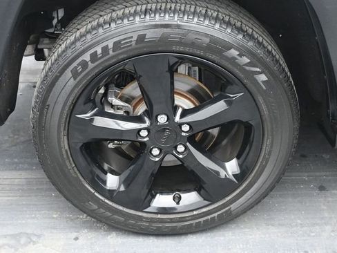 Used 2023 Jeep Grand Cherokee Altitude image 38