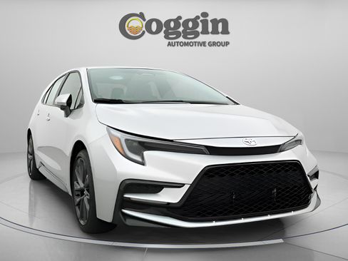 Used 2025 Toyota Corolla SE FWD image 28