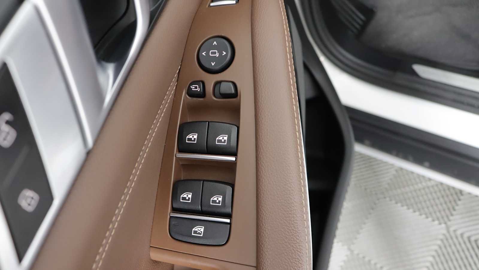 Used 2020 BMW X5 xDrive40i w/ Premium Package AWD/4WD image 20