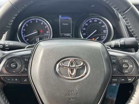 Used 2022 Toyota Camry SE w/ Carpet Mat Package (TMS) image 23