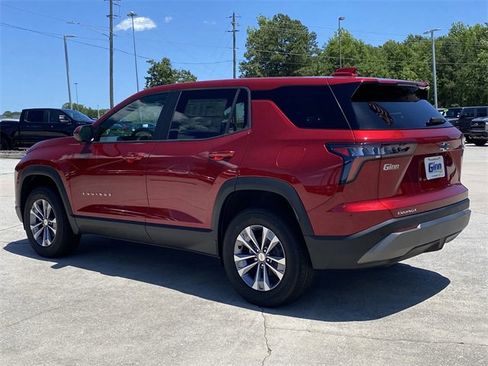New 2026 Chevrolet Equinox LT w/ Convenience Package II image 3