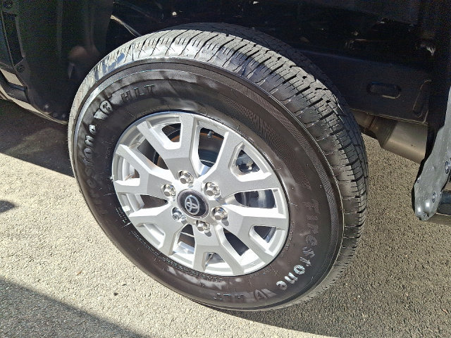 Used 2026 Toyota Tacoma SR5 AWD/4WD image 7