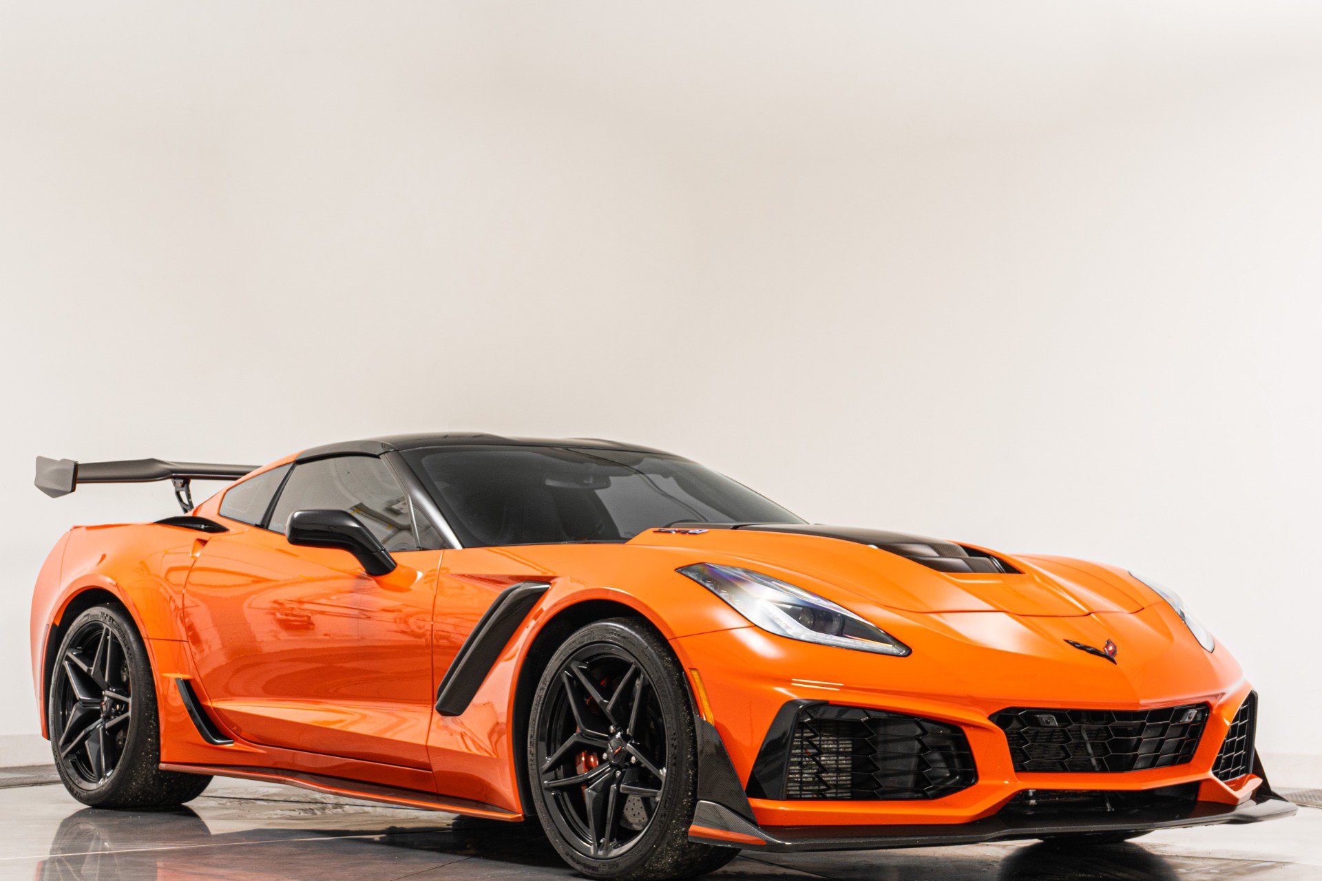 Used 2019 Chevrolet Corvette ZR1 RWD image 38