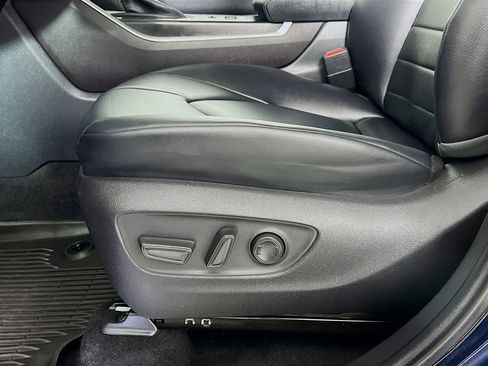 Used 2022 Toyota Highlander XLE image 20