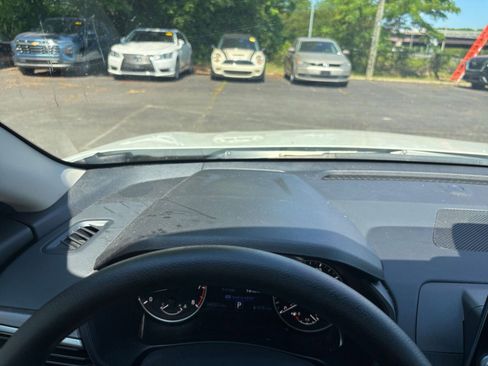 Used 2025 Nissan Altima 2.5 SV FWD image 34