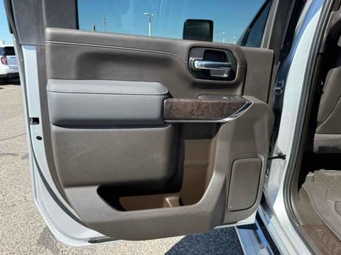 Used 2020 GMC Sierra 3500 Denali w/ Denali Ultimate Package image 16