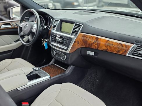 Used 2016 Mercedes-Benz GL 450 4MATIC image 9