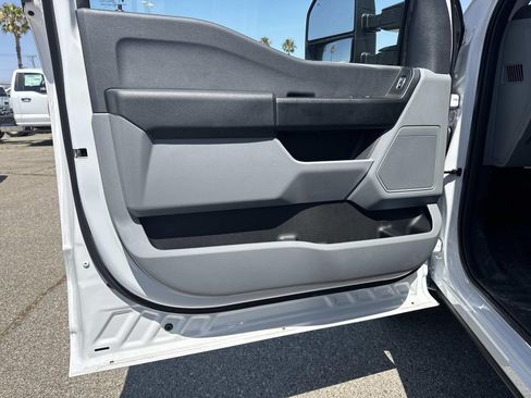 New 2026 Ford F350 XL w/ XL Chrome Package RWD image 19