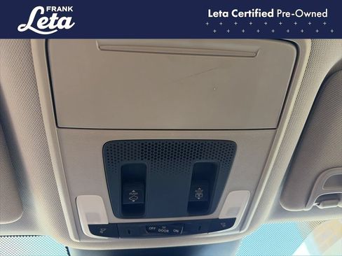 Used 2025 Honda Pilot Elite image 26