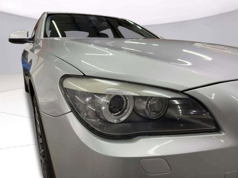 Used 2012 BMW 740Li image 16