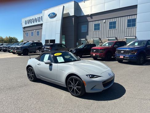 Used 2025 MAZDA MX-5 Miata Grand Touring RWD image 8