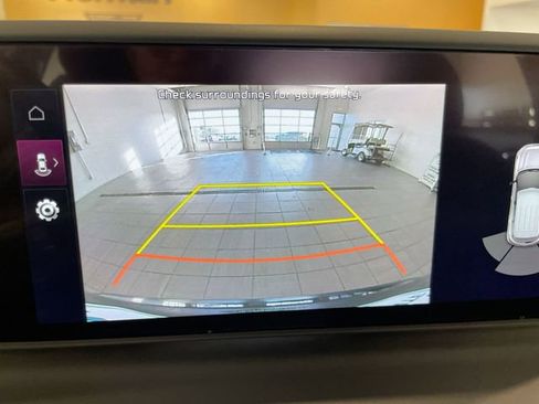 Used 2025 Kia Seltos EX w/ EX Sunroof Package image 24