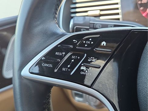 Used 2024 Mercedes-Benz GLE 350 4MATIC image 17