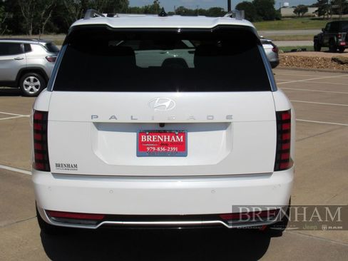 Used 2026 Hyundai Palisade Calligraphy FWD image 5