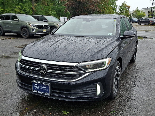 Used 2024 Volkswagen Jetta SEL FWD image 4