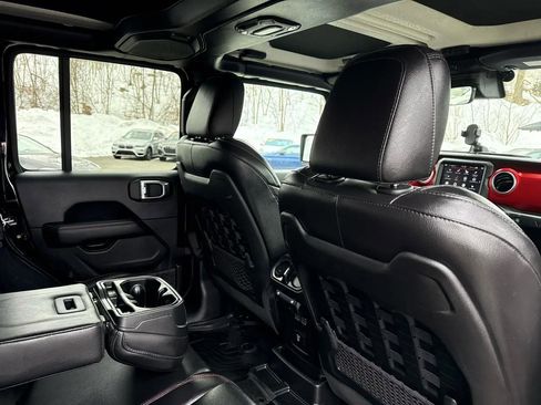 Used 2019 Jeep Wrangler Unlimited Rubicon w/ Dual Top Group image 26