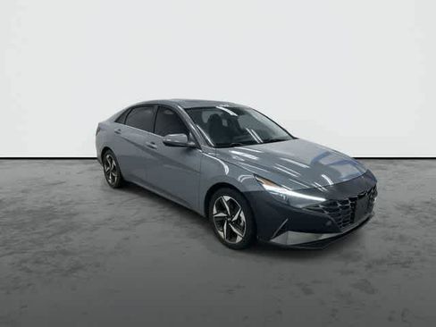 Used 2023 Hyundai Elantra Limited w/ Cargo Package FWD image 5