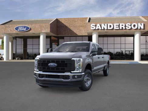 New 2026 Ford F250 XL w/ XL Chrome Package image 3