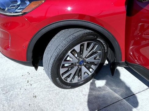 Used 2020 Ford Escape Titanium w/ Titanium Premium Package 2.0 image 24