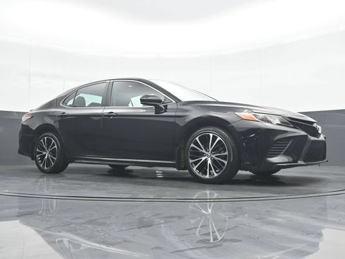 Used 2019 Toyota Camry SE w/ Protection Package (Q2) FWD image 33
